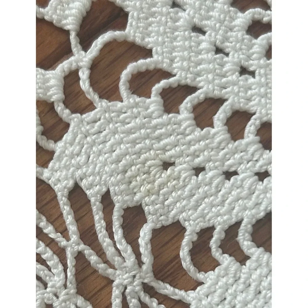 Vintage Handmade Crochet Lace Tablecloth Pinwheel Medallion Cream 48